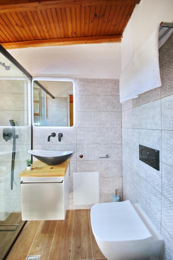 Dafnes Hotel Skopelos Town Exterior photo