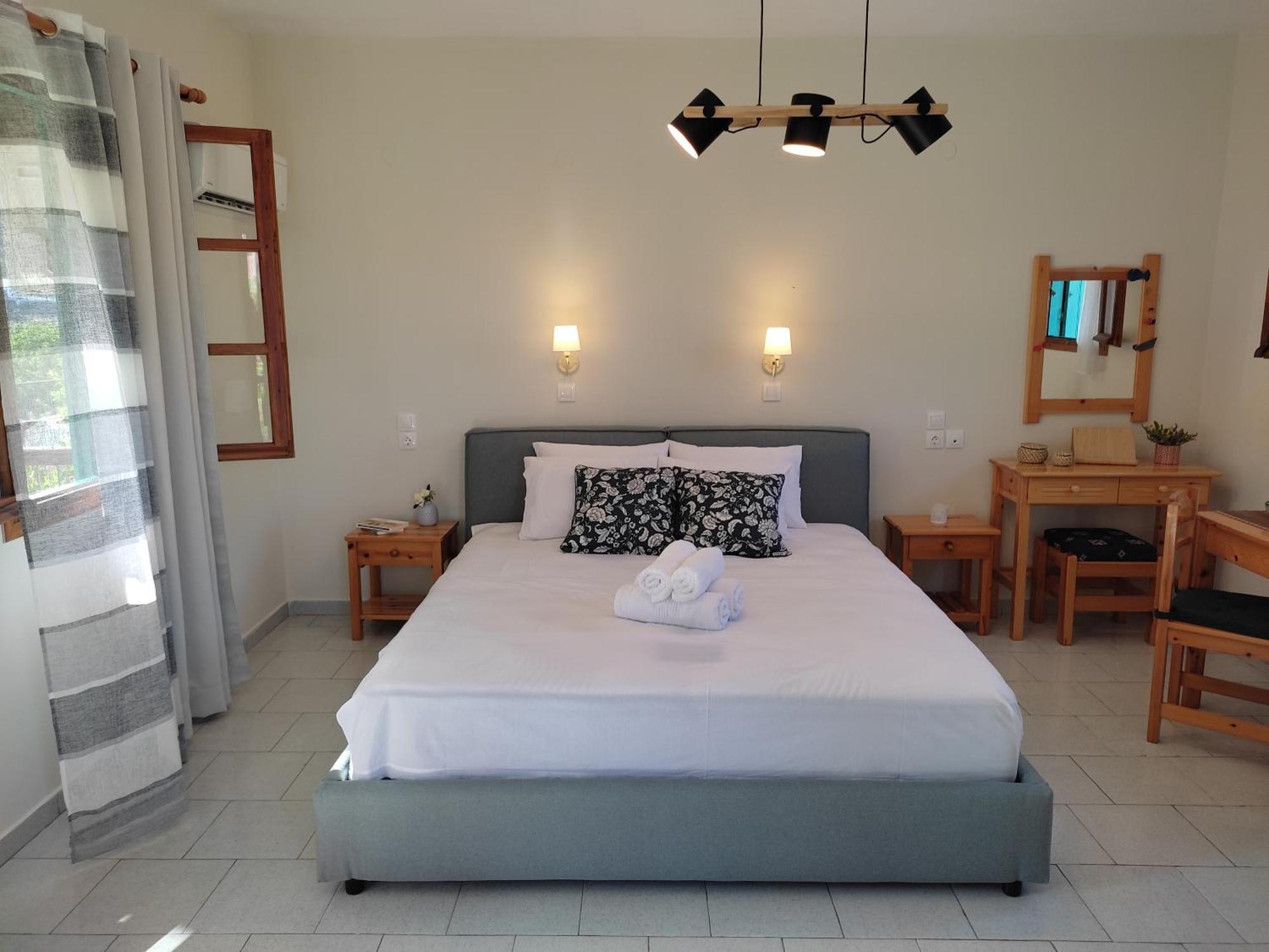 Dafnes Hotel Skopelos Town Room photo